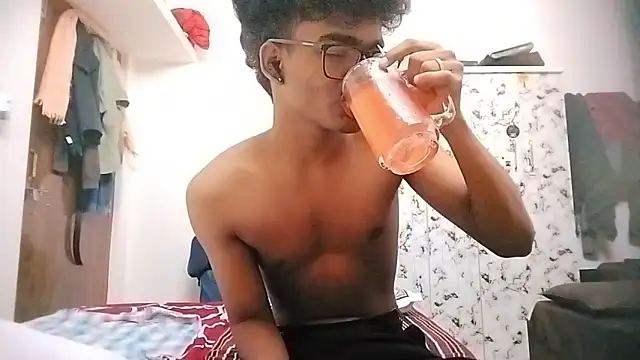 Snapshot of Rahulisagoodguy chatting on 09-25-25, 05:27 Rahulisagoodguy online show from 09-25-25, 05:27