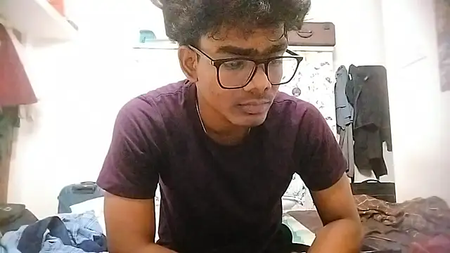 Snapshot of Rahulisagoodguy chatting on 11-03-25, 12:39 Rahulisagoodguy online show from 11-03-25, 12:39