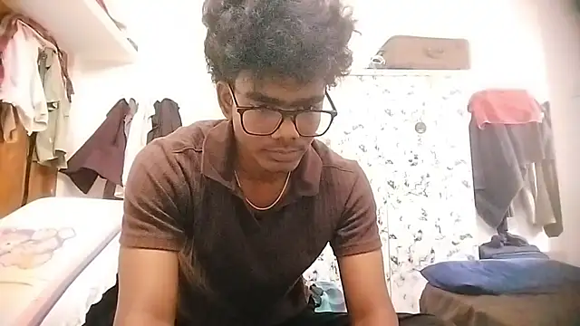 Snapshot of Rahulisagoodguy chatting on 11-12-25, 09:42 Rahulisagoodguy online show from 11-12-25, 09:42