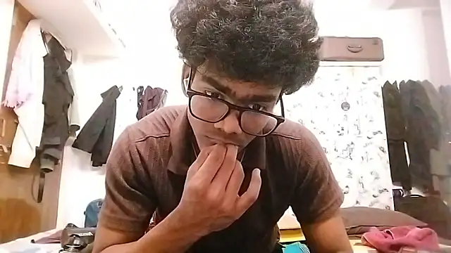 Snapshot of Rahulisagoodguy chatting on 11-21-25, 06:28 Rahulisagoodguy online show from 11-21-25, 06:28