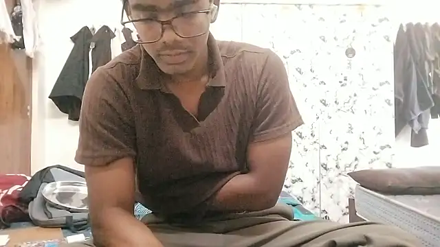 Snapshot of Rahulisagoodguy chatting on 01-18-26, 08:40 Rahulisagoodguy online show from 01-18-26, 08:40