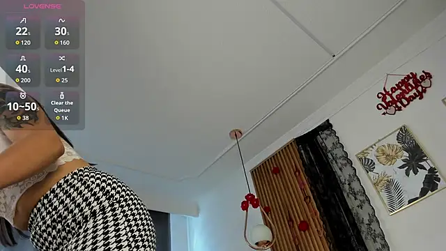 Snapshot of NicolWhite chatting on 02-10-26, 01:15 NicolWhite online show from 02-10-26, 01:15