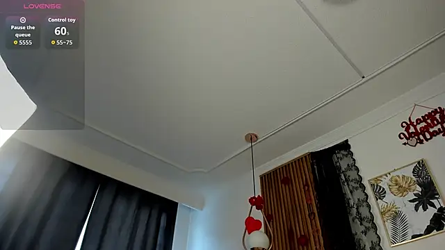 Snapshot of NicolWhite chatting on 02-14-26, 01:19 NicolWhite online show from 02-14-26, 01:19