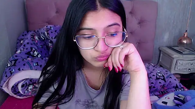 Snapshot of laurenelove chatting on 10-07-25, 02:42 laurenelove online show from 10-07-25, 02:42