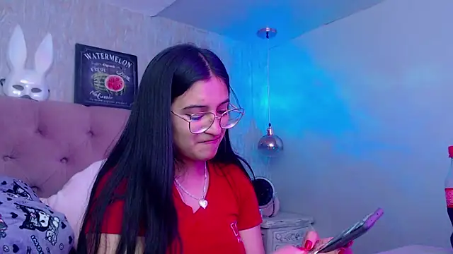 Snapshot of laurenelove chatting on 11-08-25, 03:39 laurenelove online show from 11-08-25, 03:39