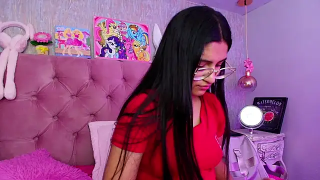 Snapshot of laurenelove chatting on 02-04-26, 03:23 laurenelove online show from 02-04-26, 03:23