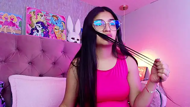 Snapshot of laurenelove chatting on 02-12-26, 06:19 laurenelove online show from 02-12-26, 06:19