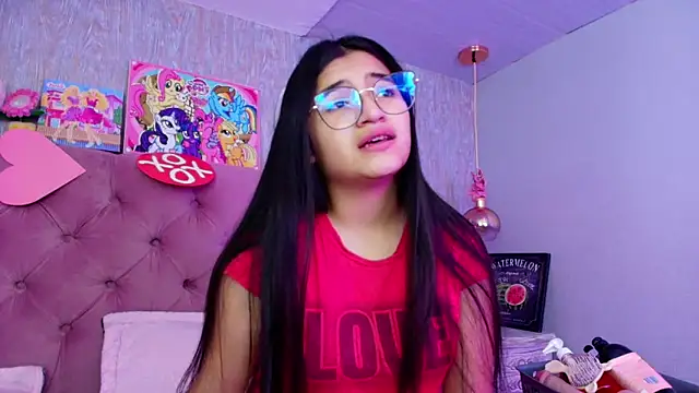 Snapshot of laurenelove chatting on 02-16-26, 03:35 laurenelove online show from 02-16-26, 03:35