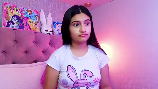 Snapshot of laurenelove chatting on 02-21-26, 04:13 laurenelove online show from 02-21-26, 04:13