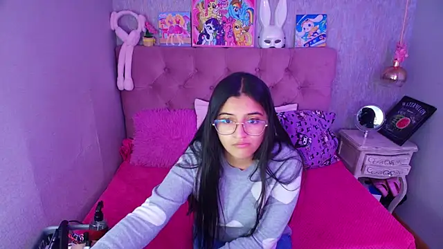 Snapshot of laurenelove chatting on 03-01-26, 03:52 laurenelove online show from 03-01-26, 03:52