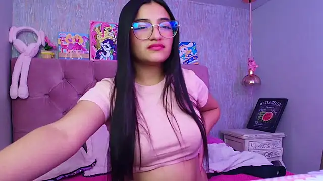 Snapshot of laurenelove chatting on 03-03-26, 04:29 laurenelove online show from 03-03-26, 04:29