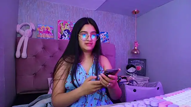 Snapshot of laurenelove chatting on 03-20-26, 03:11 laurenelove online show from 03-20-26, 03:11