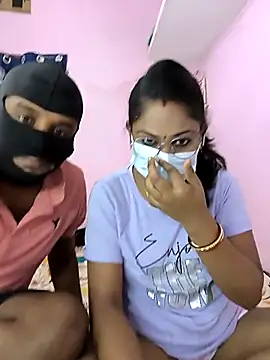 Snapshot of Lovlycouple1 chatting on 09-08-25, 05:56 Lovlycouple1 online show from 09-08-25, 05:56