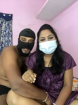 Snapshot of Lovlycouple1 chatting on 09-28-25, 05:07 Lovlycouple1 online show from 09-28-25, 05:07