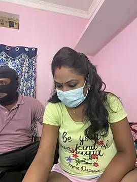 Snapshot of Lovlycouple1 chatting on 11-16-25, 04:56 Lovlycouple1 online show from 11-16-25, 04:56