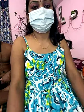 Snapshot of Lovlycouple1 chatting on 11-23-25, 06:08 Lovlycouple1 online show from 11-23-25, 06:08