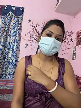 Snapshot of Lovlycouple1 chatting on 02-02-26, 05:44 Lovlycouple1 online show from 02-02-26, 05:44