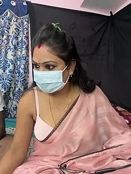 Snapshot of Lovlycouple1 chatting on 02-08-26, 05:49 Lovlycouple1 online show from 02-08-26, 05:49