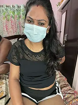 Snapshot of Lovlycouple1 chatting on 02-18-26, 03:13 Lovlycouple1 online show from 02-18-26, 03:13