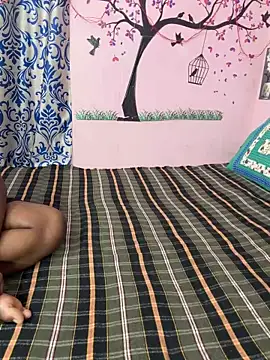 Snapshot of Lovlycouple1 chatting on 02-20-26, 08:16 Lovlycouple1 online show from 02-20-26, 08:16