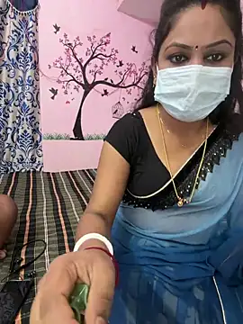 Snapshot of Lovlycouple1 chatting on 02-26-26, 05:01 Lovlycouple1 online show from 02-26-26, 05:01