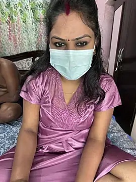 Snapshot of Lovlycouple1 chatting on 03-13-26, 07:15 Lovlycouple1 online show from 03-13-26, 07:15