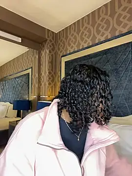 LisaMendez online show from 06-19-26, 04:17