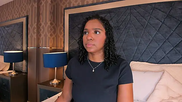 LisaMendez online show from 07-14-26, 03:44