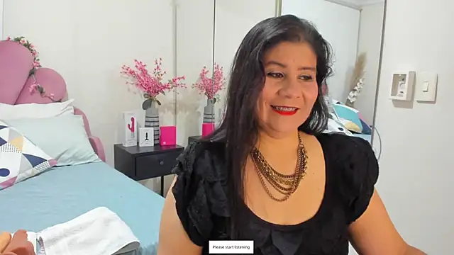 kiraGeiner online show from 04-06-26, 12:08