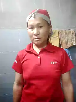 Snapshot of phlin1 chatting on 05-06-26, 10:26 phlin1 online show from 05-06-26, 10:26