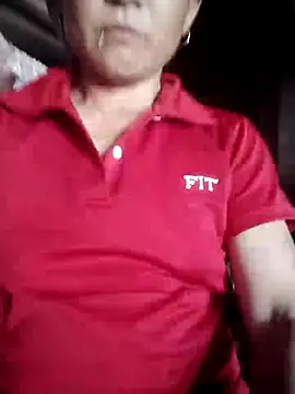 Snapshot of phlin1 chatting on 05-27-26, 04:31 phlin1 online show from 05-27-26, 04:31