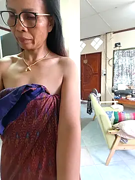 Mama Eva 1 online show from 10-24-25, 12:19