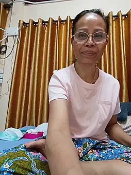 Snapshot of Mama_Eva_1 chatting on 08-04-26, 12:47 Mama Eva 1 online show from 08-04-26, 12:47