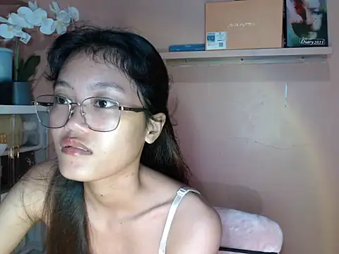 Snapshot of skinny_gracie chatting on 09-19-25, 03:02 skinny gracie online show from 09-19-25, 03:02