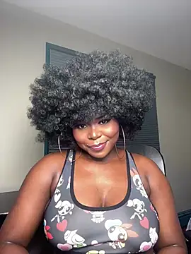 WomanNextdoor1 online show from 06-04-26, 09:04
