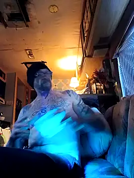 ShawnandDani7074 online show from 12-21-25, 04:47