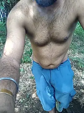 Snapshot of Aeroxx chatting on 09-18-25, 04:36 Aeroxx online show from 09-18-25, 04:36