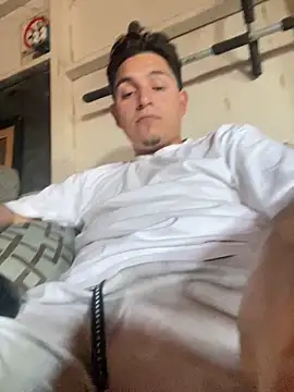 Snapshot of Shankortiz chatting on 11-25-25, 10:32 Shankortiz online show from 11-25-25, 10:32