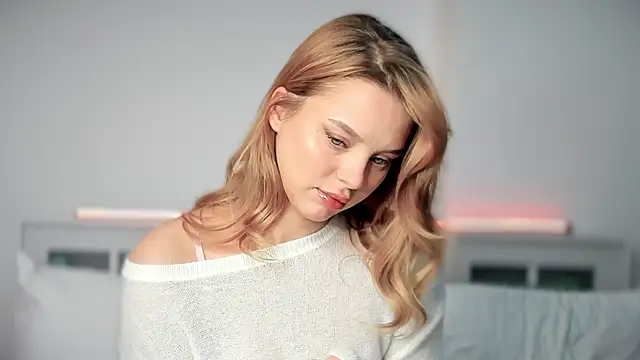 LilyFlamee online show from 12-16-25, 12:43