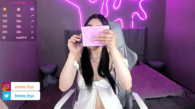 Emma and Issac online show from 09-10-25, 04:23