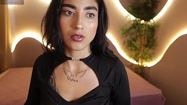 Emma and Issac online show from 03-19-26, 08:35