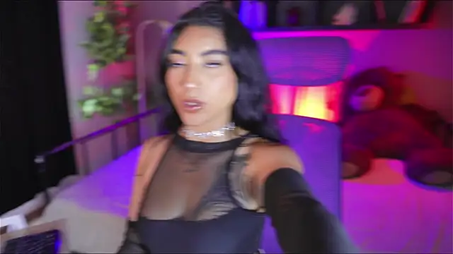 Emma and Issac online show from 04-28-26, 08:58