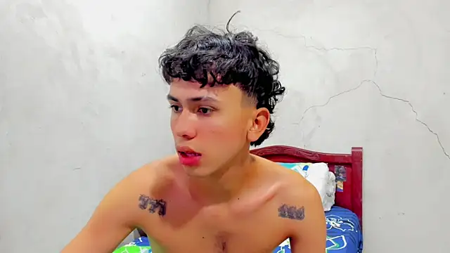 Snapshot of Damien_444 chatting on 09-16-25, 08:37 Damien 444 online show from 09-16-25, 08:37