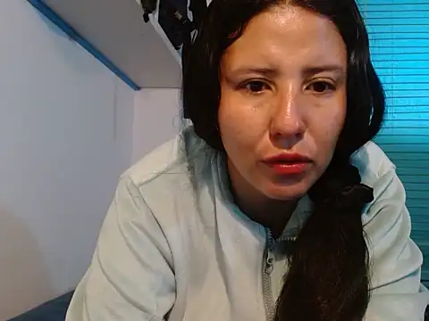 Snapshot of Arieeel_09 chatting on 04-09-26, 06:02 Arieeel 09 online show from 04-09-26, 06:02