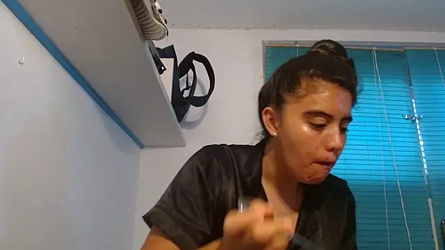 Arieeel 09 online show from 04-10-26, 06:07