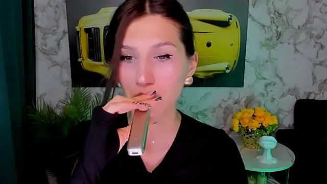 Snapshot of Mollyinyourmind chatting on 05-04-26, 03:57 Mollyinyourmind online show from 05-04-26, 03:57