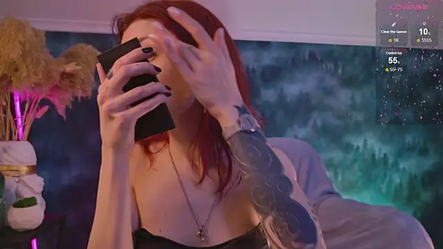 Snapshot of WendyGilber chatting on 10-21-25, 09:21 WendyGilber online show from 10-21-25, 09:21