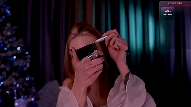 Snapshot of WendyGilber chatting on 01-08-26, 12:40 WendyGilber online show from 01-08-26, 12:40