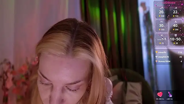 Snapshot of WendyGilber chatting on 02-14-26, 01:19 WendyGilber online show from 02-14-26, 01:19