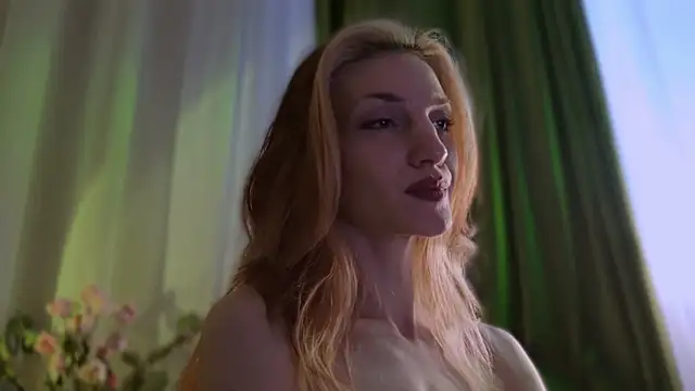 Snapshot of WendyGilber chatting on 02-27-26, 12:38 WendyGilber online show from 02-27-26, 12:38